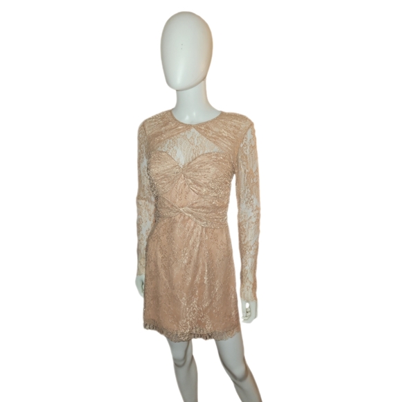 ALICE MCCALL | 'Not Your Girl' Lace Pattern Mini Dress in Size 4 - Picture 4 of 10